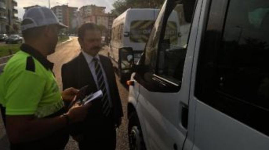 Nevşehir Valisi &Ouml;ğrenci Servislerini Denetledi