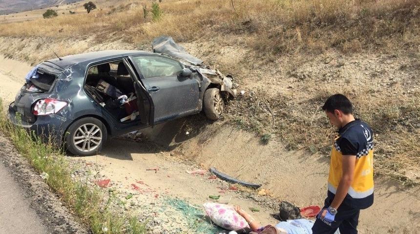 Takla Atan Otomobilde 2 Kişi Yaralandı