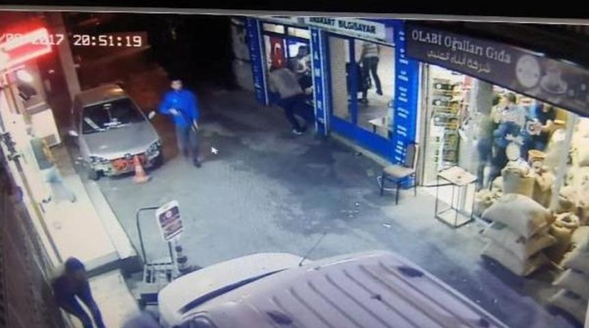 Tıraş Makinesi Verilmeyince Berber D&uuml;kkanına Pompalıyla Ateş A&ccedil;tı