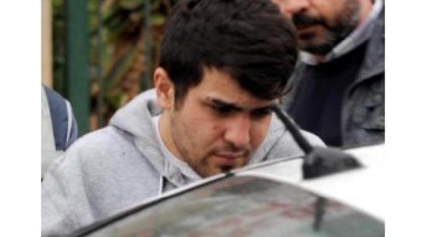 Kapka&ccedil;&ccedil;ıyı Y&uuml;z&uuml;ndeki Sivilce Yakalattı