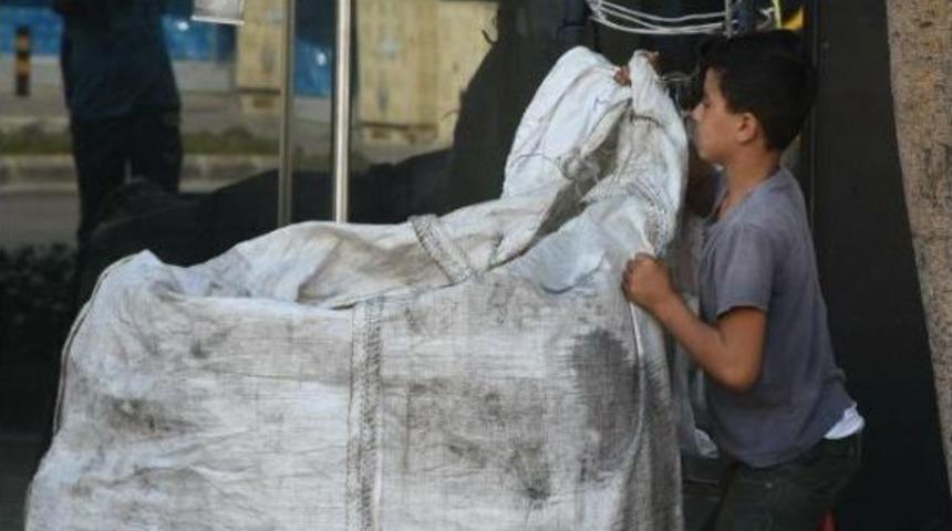 Hüseyin Okula Değil Çöp Toplamaya Gitti