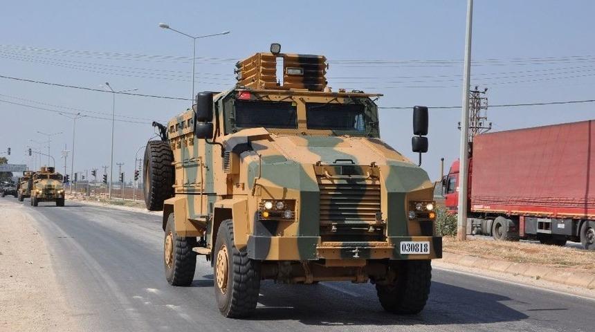 Suriye Sınırına Askeri Ara&ccedil; Sevkıyatı S&uuml;r&uuml;yor