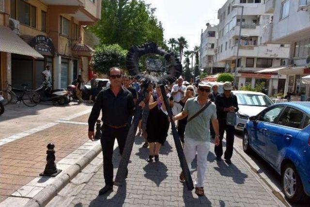 Marmaris'te 'atatürk'süz Müfredata Hayır' Eylemi