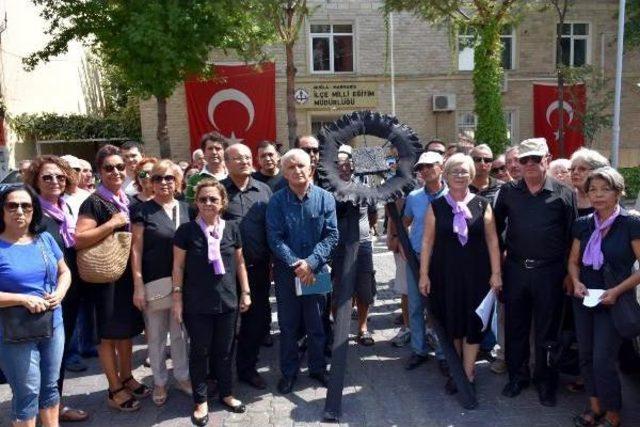 Marmaris'te 'atatürk'süz Müfredata Hayır' Eylemi