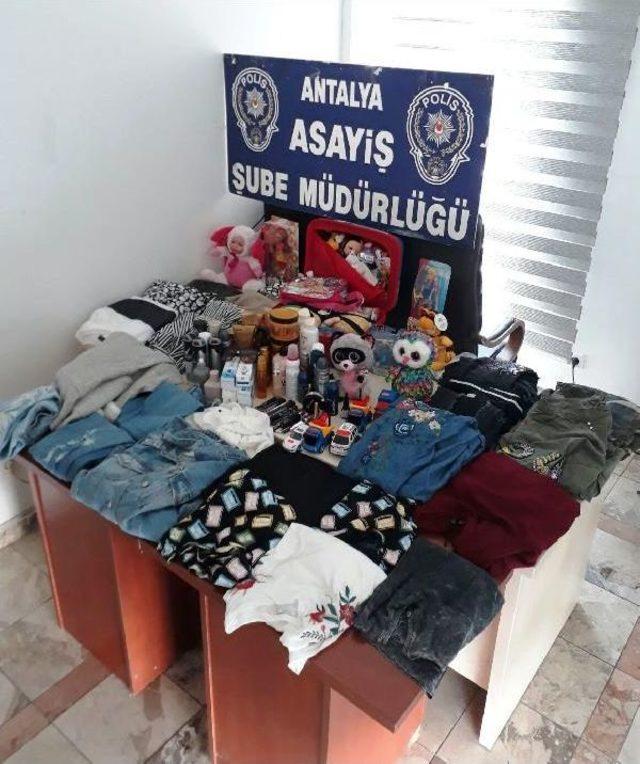 Mağazalardan Hırsızlık Yapan İranlı 4 Kadın Yakalandı 1