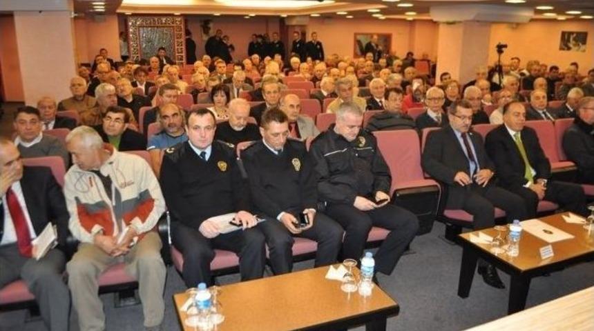 İzmir&rsquo;de S&uuml;r&uuml;c&uuml;lere G&uuml;nde 500 Bin Tl Trafik Cezası