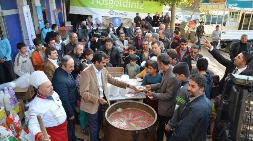 G&ouml;lbaşı&rsquo;nda Aşure İkramı