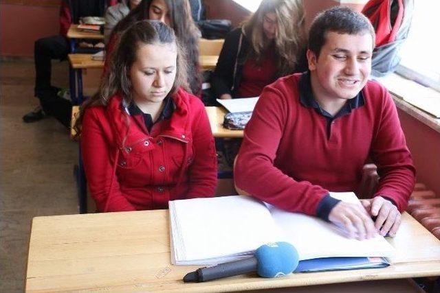 Kadir Has Anadolu Lisesi, Görkem Ve Şevval’in Gören Gözü Oldu