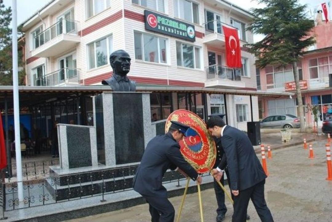 Atat&uuml;rk&rsquo;&uuml;n 76. &Ouml;l&uuml;m Yıl D&ouml;n&uuml;m&uuml; Pazarlarda Anıldı