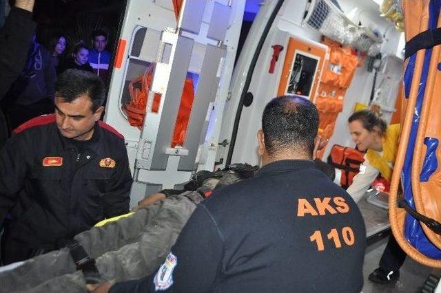 İzmir’de Bir Evin Çatısı Çöktü:1 Yaralı