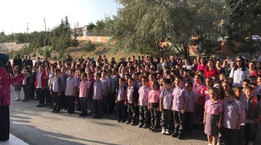 Boz&uuml;y&uuml;k&rsquo;te İlk Ders Zili &Ccedil;aldı
