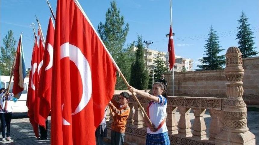 Midyat&rsquo;ta Atat&uuml;rk T&ouml;renlerle Anıldı