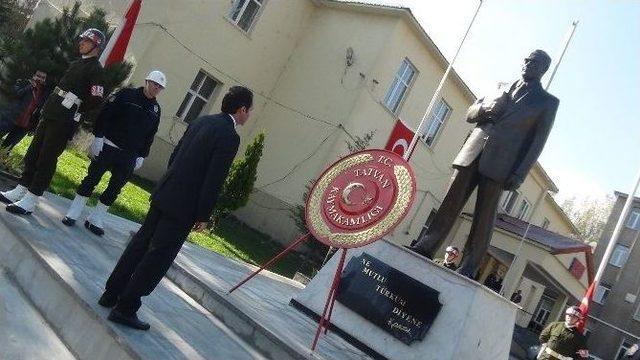Tatvan’da Atatürk’ü Anma Programı