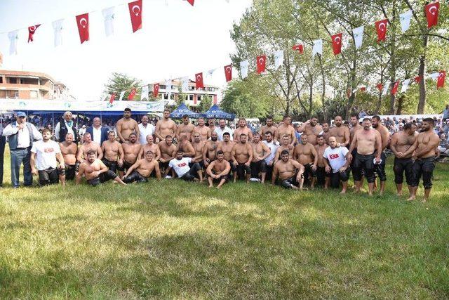 İsmail Balaban, İzmit Ve Balıkesir Güreşlerinin Şampiyonu Oldu 2