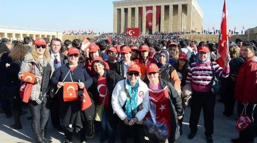 Antalyalı Kadınlar Ata&rsquo;nın Huzurunda