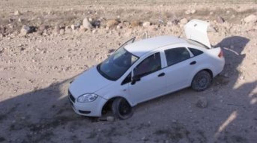 Otomobil Şarampole Devrildi: 5 Yaralı