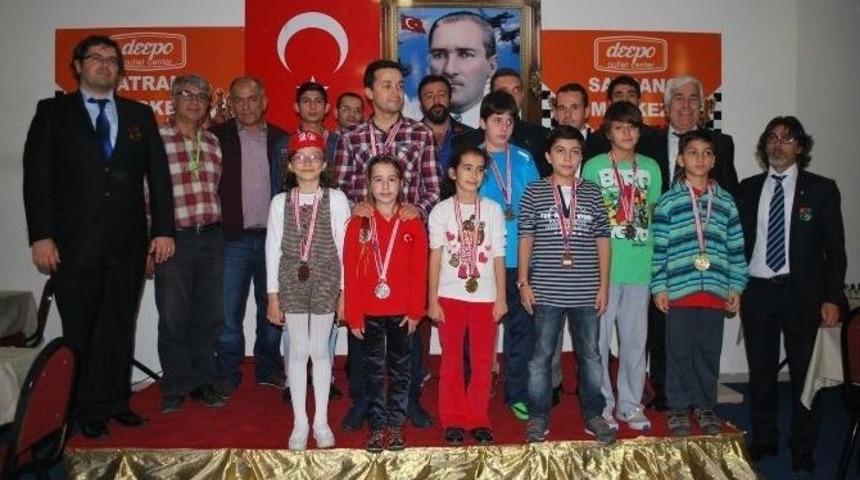 Ata&rsquo;yı Anma Satran&ccedil; Turnuvası Sonu&ccedil;landı