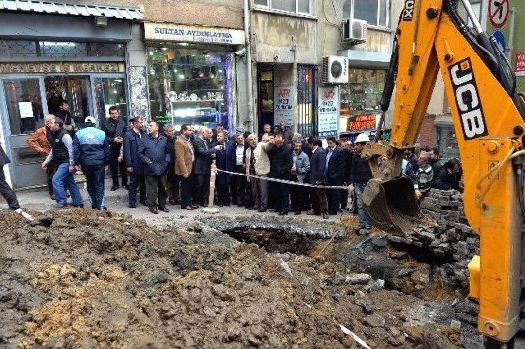 Başkan Demircan: &ldquo;beyoğlu&rsquo;nda Alt Yapı &Ccedil;alışmaları Turizmi Canlandırdı&rdquo;