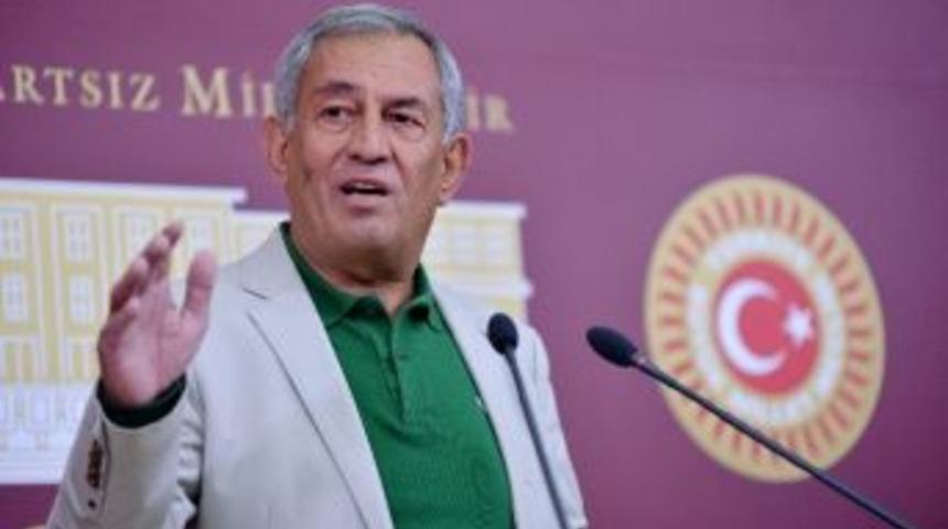 &Ccedil;elik, Hdp&rsquo;nin Yeniden Dizayn Edilmek İstendiği İddialarına Ateş P&uuml;sk&uuml;rd&uuml;