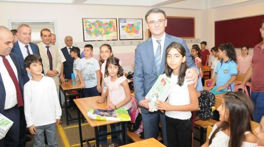 Kayapınar&rsquo;da T&uuml;m Okullara &lsquo;z K&uuml;t&uuml;phanesi&rsquo; Yapılacak