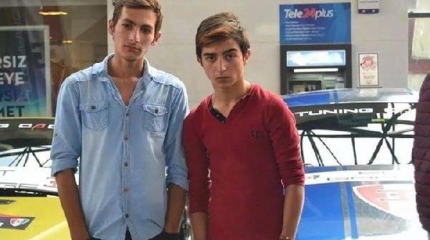 Kayıp 5 Genci Aileleri Fotoğraflarla Arıyor