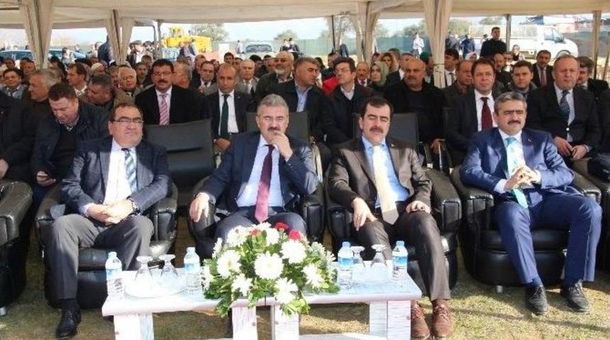 Nazilli Anadolu İmam Hatip Lisesi K&uuml;lliyesinin Temeli Atıldı