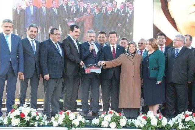 Nazilli Anadolu İmam Hatip Lisesi Külliyesinin Temeli Atıldı