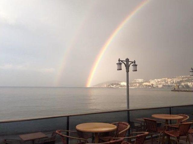 Kuşadası’nda Sokaklar Göle Döndü