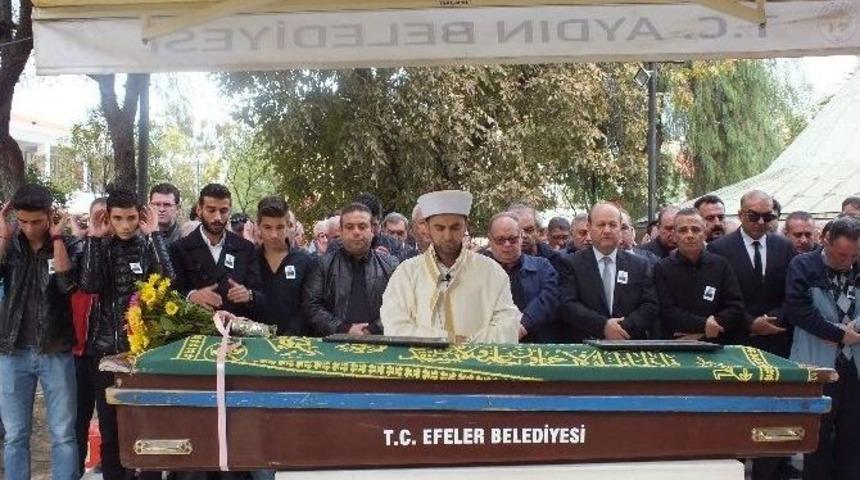 Mustafa Gezeroğlu Toprağa Verildi