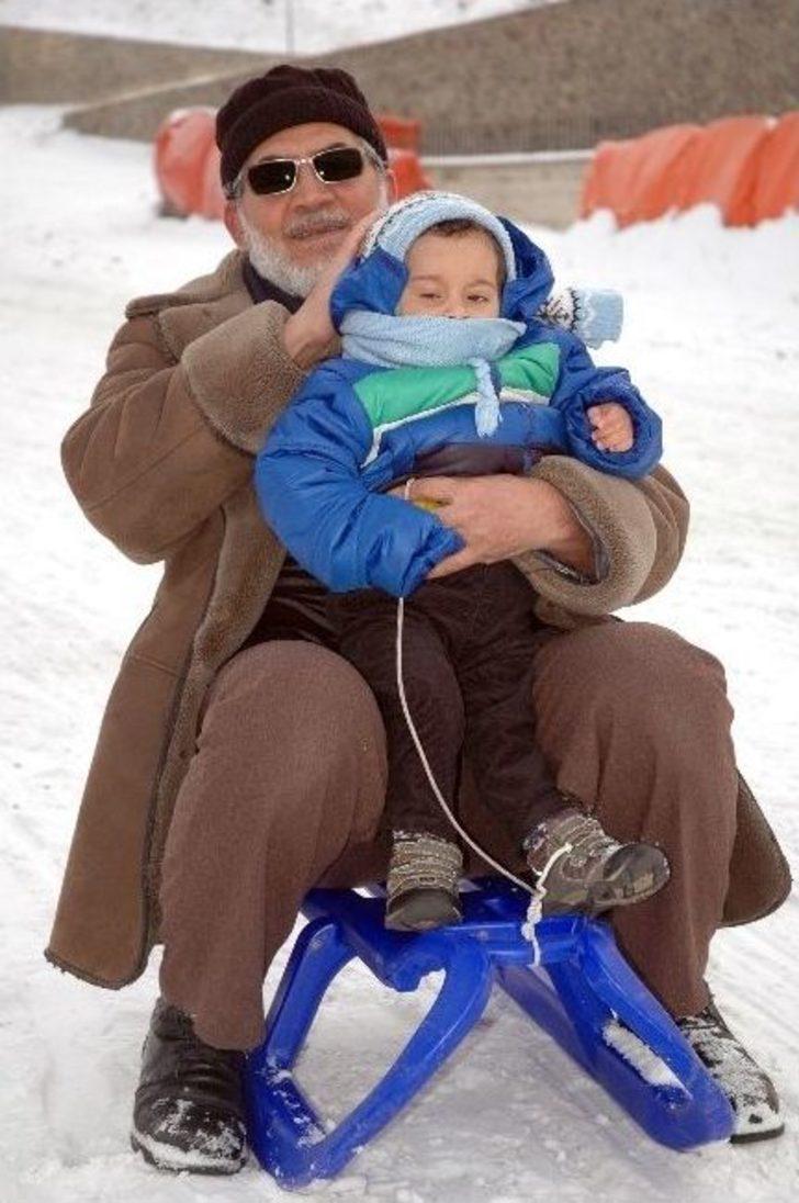 Palandöken’de Yediden Yetmişe Kayak Keyfi G3