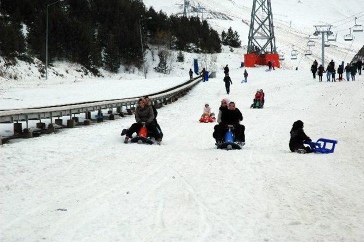 Palandöken’de Yediden Yetmişe Kayak Keyfi G5