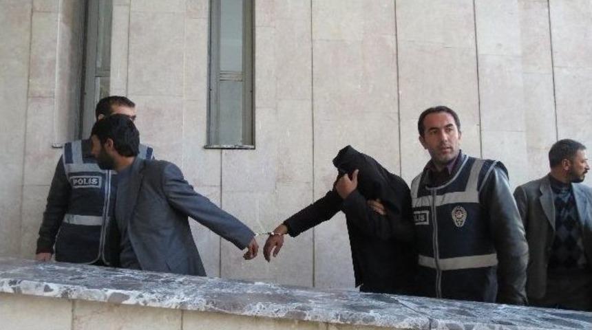 Yağma &Ccedil;etesi &Ccedil;&ouml;kertildi: 5 Tutuklama