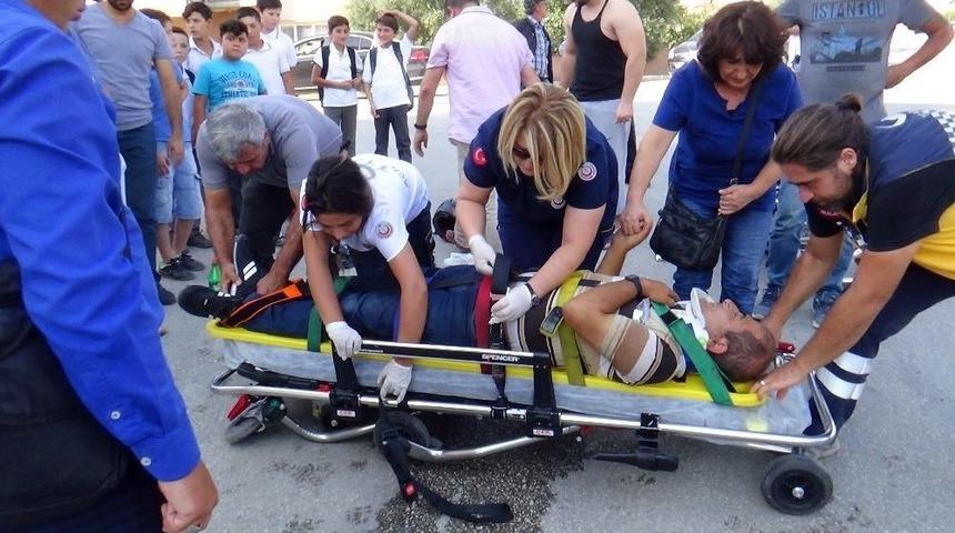 Yaralanan S&uuml;r&uuml;c&uuml; Eşinin Elini Bir An Olsun Bırakmadı