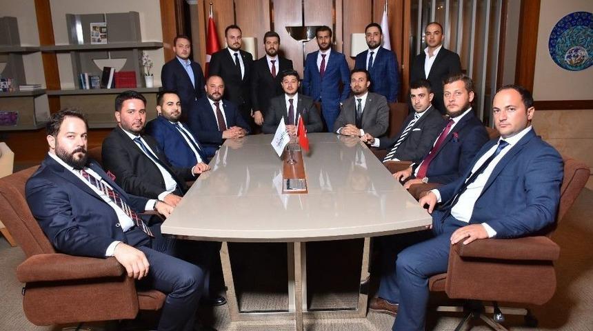 Gen&ccedil; İşadamları Ahilik D&uuml;sturuyla Hareket Ediyor