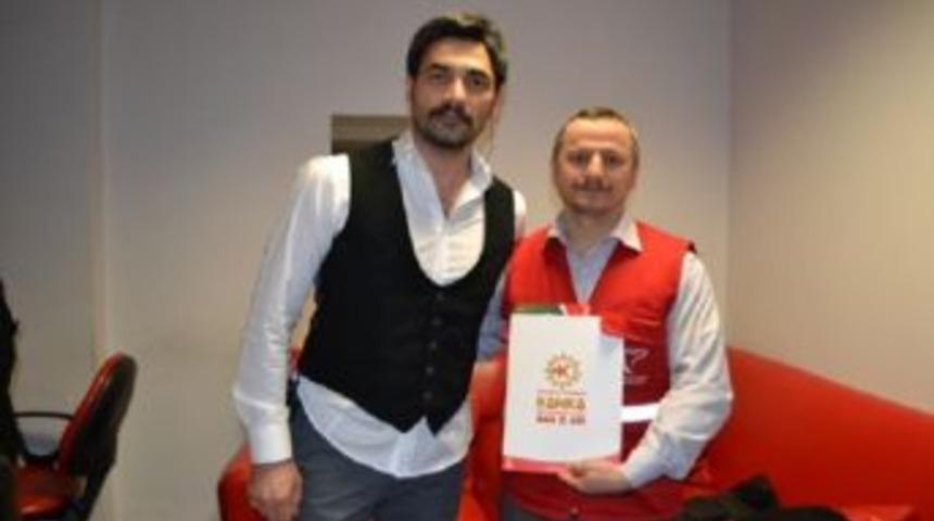 Uğur Işılak &ldquo;kanka&rdquo; G&ouml;n&uuml;ll&uuml;leri Arasına Katıldı