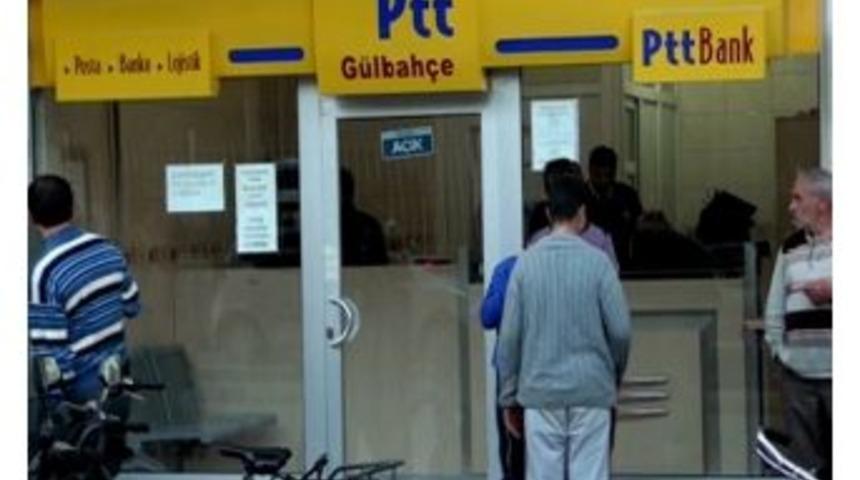 Maskeli Soyguncular Ptt Subesinden Para &Ccedil;aldı