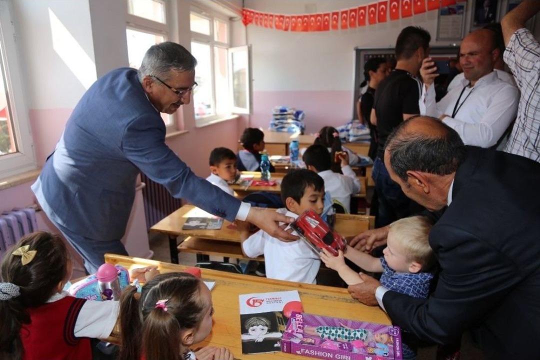 &Ccedil;orum&rsquo;da İlk Ders Zili &Ccedil;aldı