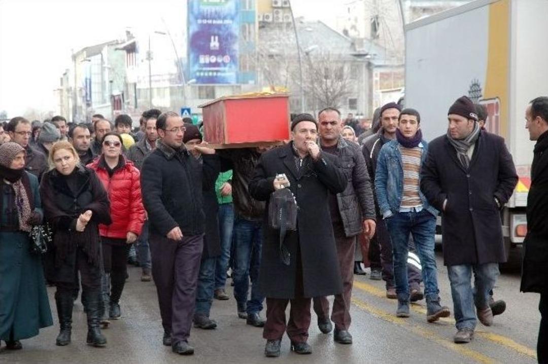 Erzurum&rsquo;da Tabutlu Eylem