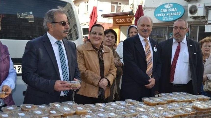 Gelibolu&rsquo;da 3 Bin Aşure Dağıtıldı