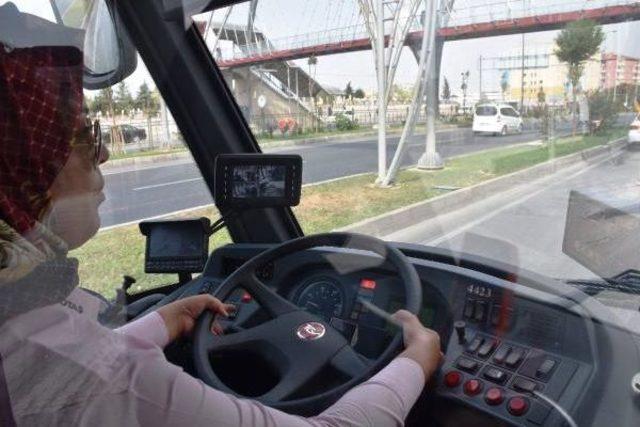 Malatya’Da ‘Pembe Trambüs’ Dönemi Başladı