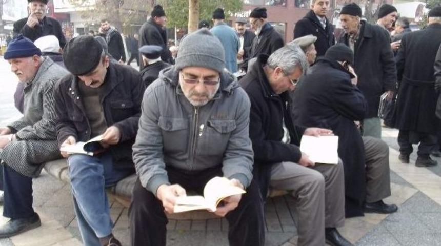 Zamansız Ve Mekansız Okumalar Projesi