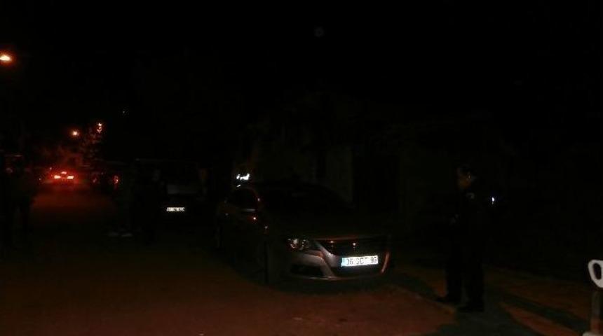 &ldquo;dur&rdquo; İhtarına Uymayan &Ccedil;alıntı Otomobil Park Halinde Bulundu