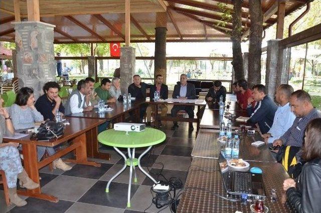 Şaşmaz, Mimar Ve M&uuml;hendisler İle Bir Araya Geldi 1