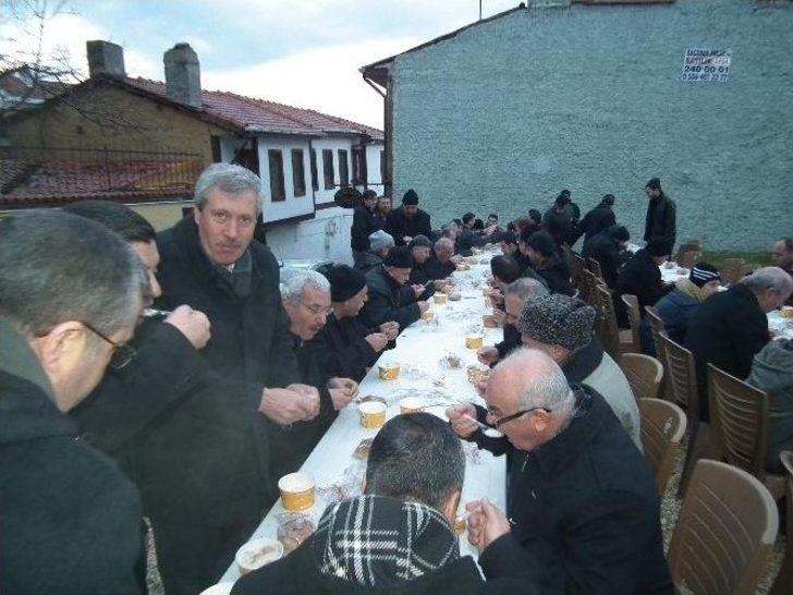 Akif, Sabah Namazında Yâd Edildi G4