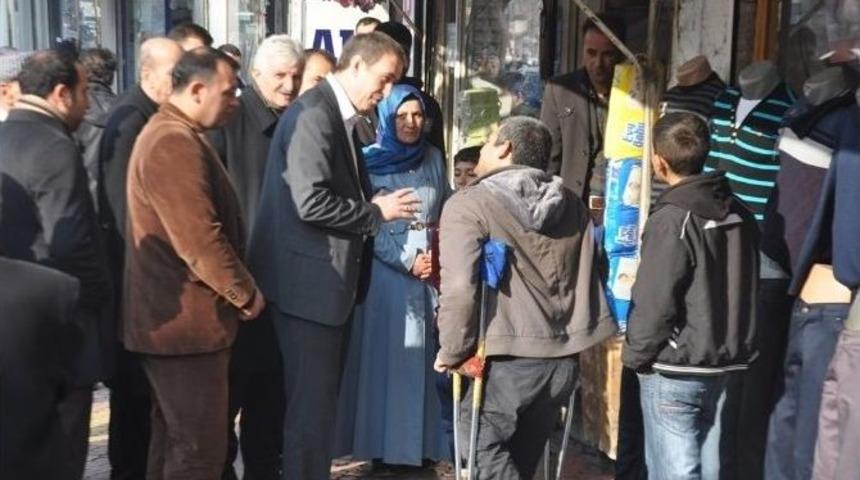 Eş Başkan Bakırhan Esnafı Ziyaret Etti