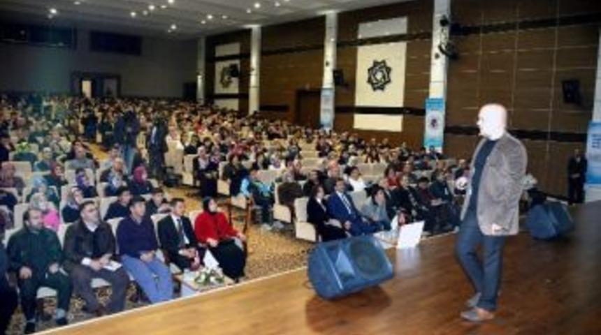 Uğurluel, &Ccedil;anakkale Savaşı&rsquo;nın Bilinmeyen Noktalarını Anlattı