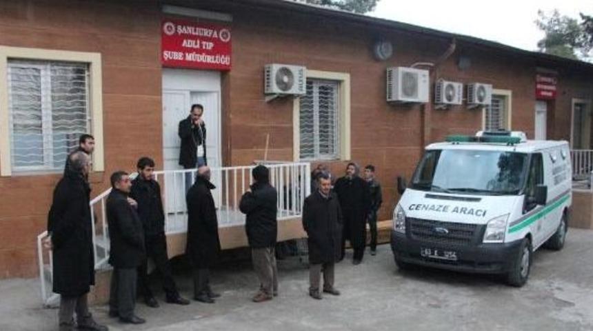 Ceylanpınar'da Kaza: 2 &Ouml;l&uuml;, 1 Yaralı