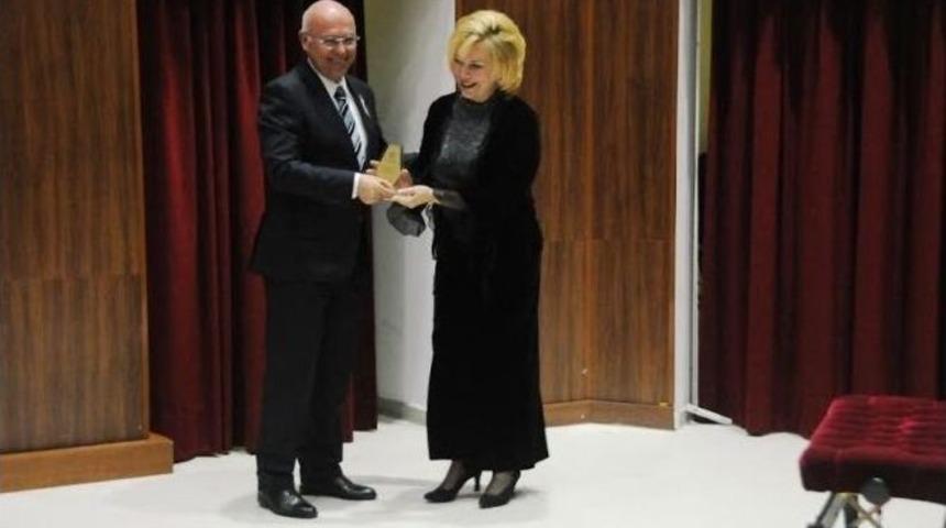 Piyanist G&uuml;lsin Onay&rsquo;dan Tekirdağlılara Resital