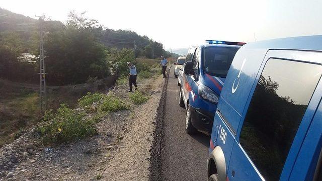 Kastamonu&rsquo;da Ara&ccedil; Şarampole Devrildi: 1 &Ouml;l&uuml;, 1 Yaralı 1