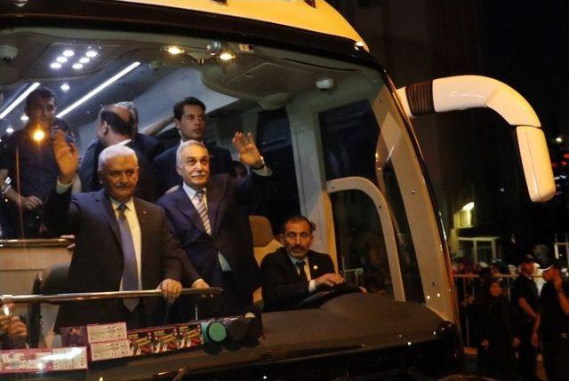 Başbakan Yıldırım&rsquo;dan 15 Temmuz Şehidinin Ailesine Ziyaret 2